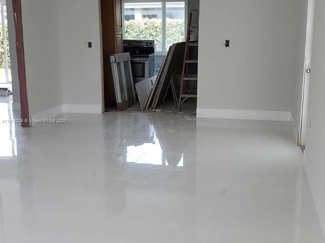 5305 SW 135th Ct, Miami FL 33175