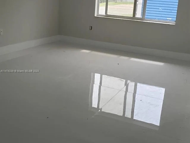 5305 SW 135th Ct, Miami FL 33175