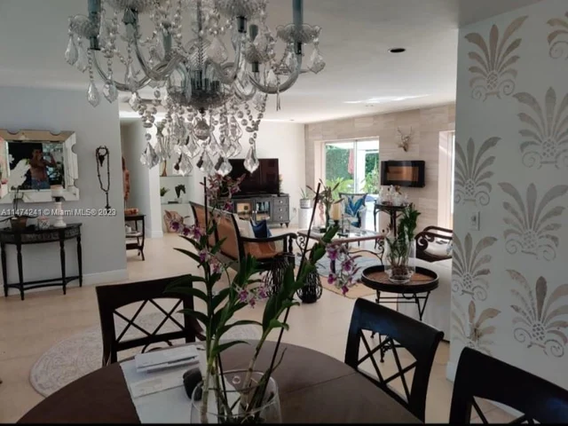 15060 SW 80th Ave, Palmetto Bay FL 33158