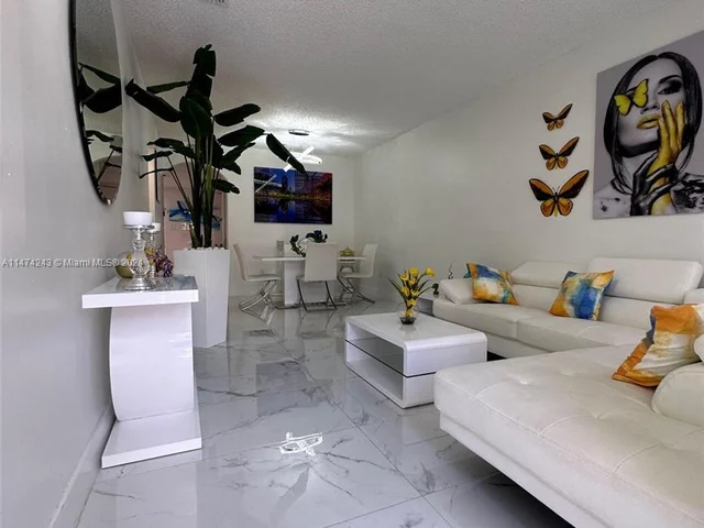 2207 SE 23rd Ave # 2207, Homestead FL 33035