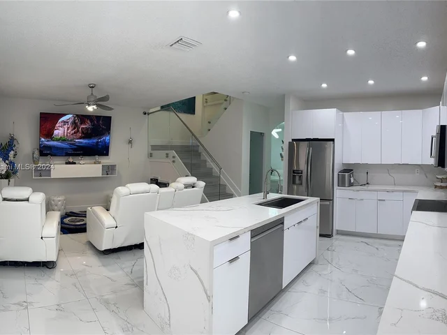 2207 SE 23rd Ave # 2207, Homestead FL 33035