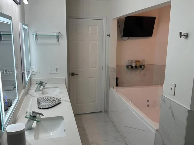 2207 SE 23rd Ave # 2207, Homestead FL 33035