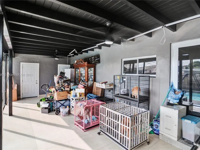 1082 W 71st St, Hialeah FL 33014