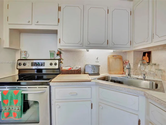 1776 James Ave # 6F, Miami Beach FL 33139