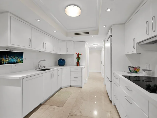 10205 Collins Ave # 207, Bal Harbour FL 33154