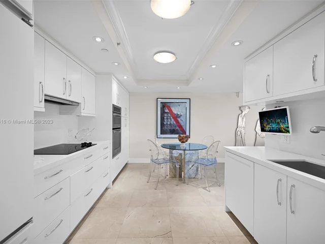 10205 Collins Ave # 207, Bal Harbour FL 33154