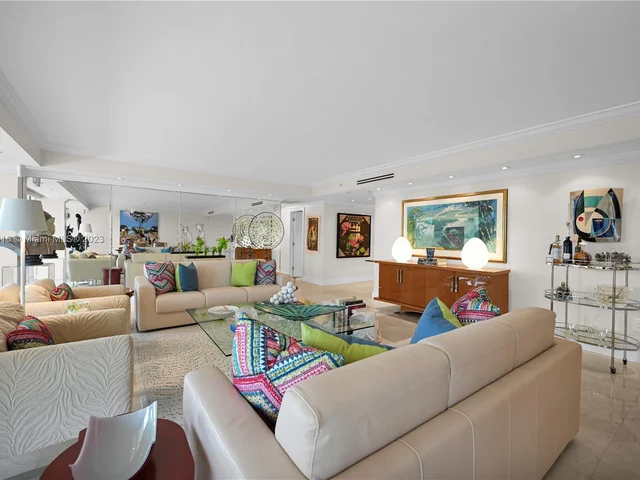 10205 Collins Ave # 207, Bal Harbour FL 33154