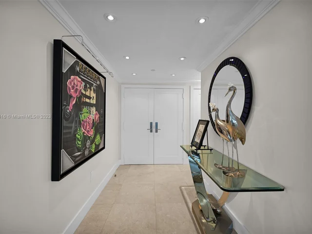 10205 Collins Ave # 207, Bal Harbour FL 33154