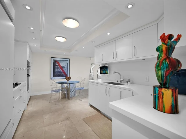 10205 Collins Ave # 207, Bal Harbour FL 33154