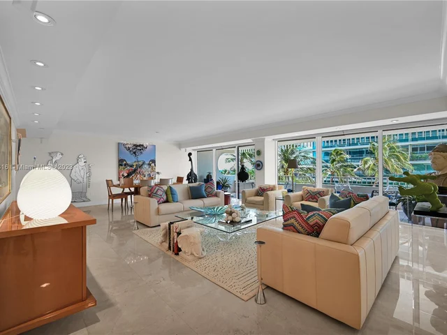 10205 Collins Ave # 207, Bal Harbour FL 33154