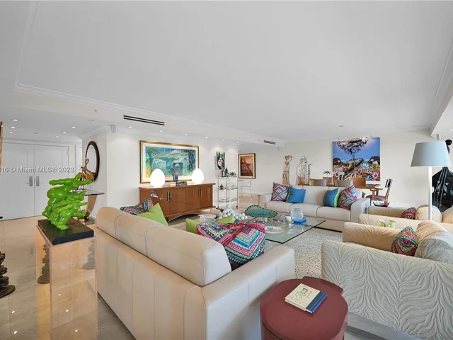 10205 Collins Ave # 207, Bal Harbour FL 33154