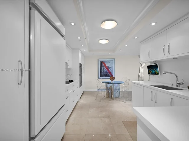 10205 Collins Ave # 207, Bal Harbour FL 33154