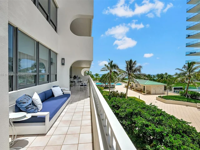 10205 Collins Ave # 207, Bal Harbour FL 33154
