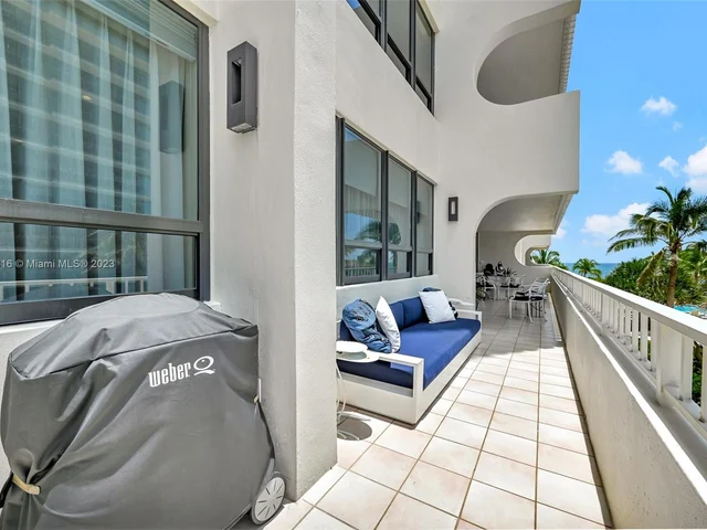 10205 Collins Ave # 207, Bal Harbour FL 33154