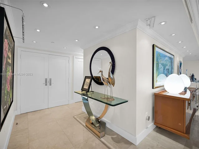 10205 Collins Ave # 207, Bal Harbour FL 33154