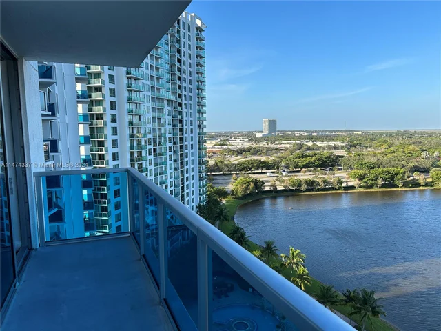 2641 N Flamingo Rd # 1507N, Sunrise FL 33323