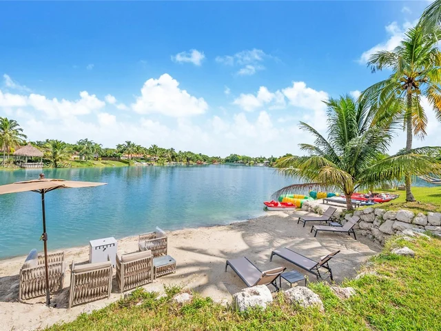 12505 SW 112th Ct, Miami FL 33176