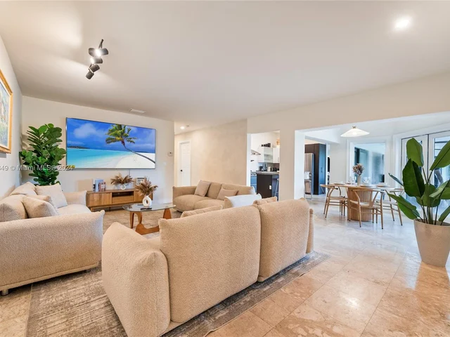 12505 SW 112th Ct, Miami FL 33176