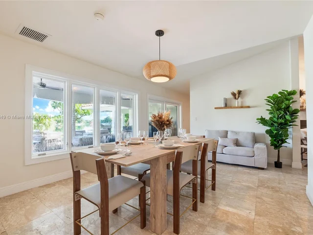 12505 SW 112th Ct, Miami FL 33176