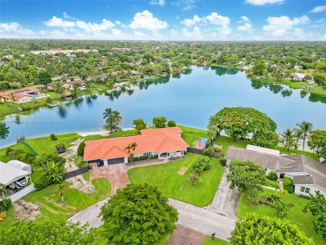 12505 SW 112th Ct, Miami FL 33176