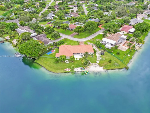 12505 SW 112th Ct, Miami FL 33176