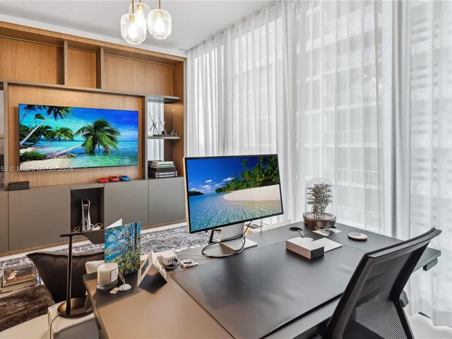 1000 Biscayne Blvd # 1902, Miami FL 33132