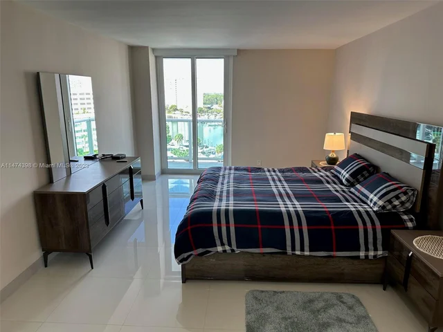 100 Bayview Dr # 904, Sunny Isles Beach FL 33160