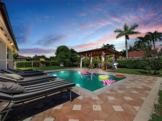 13201 SW 204th St, Miami FL 33177