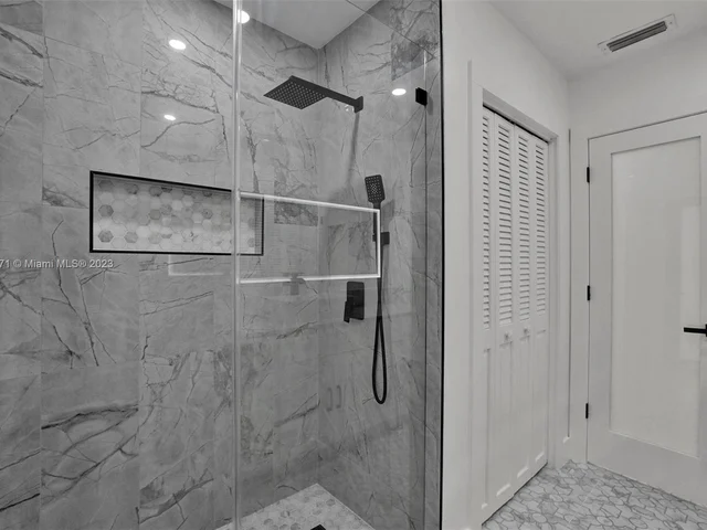 16842 SW 86th Ave, Palmetto Bay FL 33157