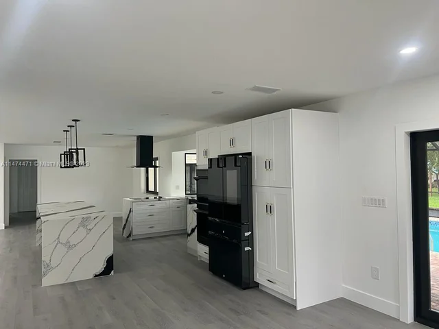 16842 SW 86th Ave, Palmetto Bay FL 33157