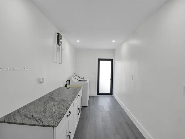 16842 SW 86th Ave, Palmetto Bay FL 33157