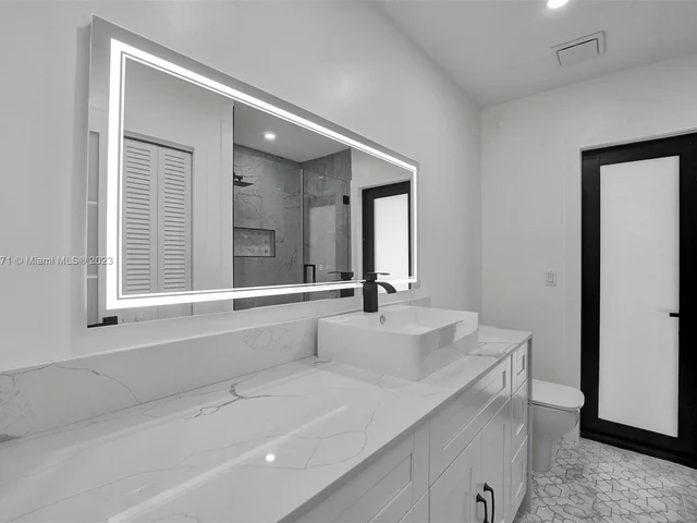 16842 SW 86th Ave, Palmetto Bay FL 33157