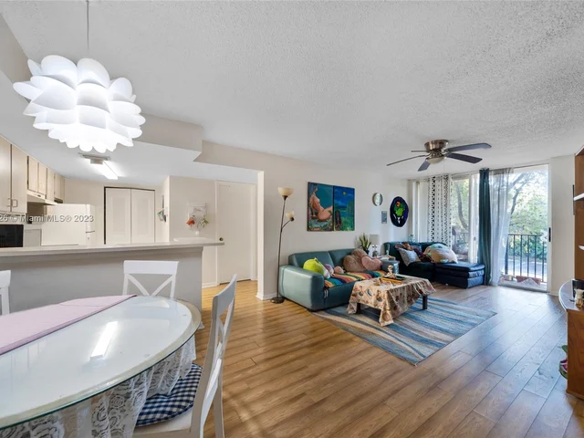 10709 Cleary Blvd # 205, Plantation FL 33324