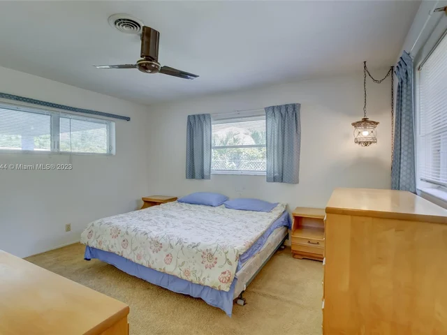 5240 NE 17th Ter, Fort Lauderdale FL 33334