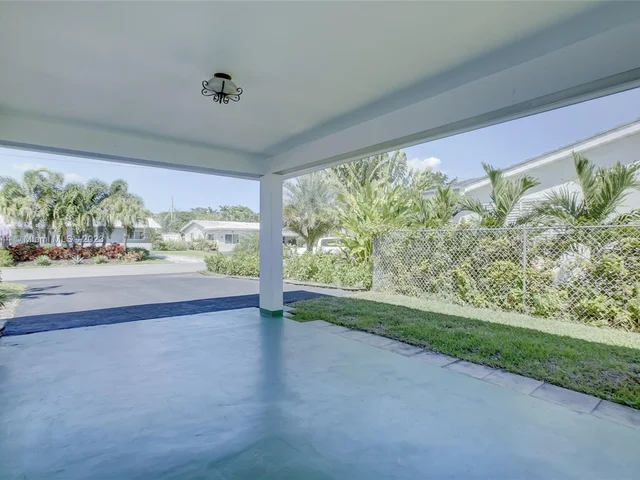 5240 NE 17th Ter, Fort Lauderdale FL 33334