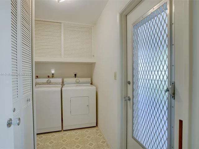 5240 NE 17th Ter, Fort Lauderdale FL 33334