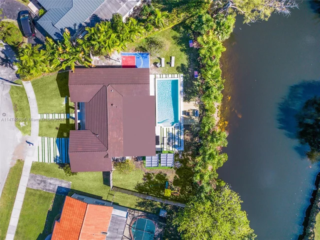 9720 SW 22nd St, Miami FL 33165