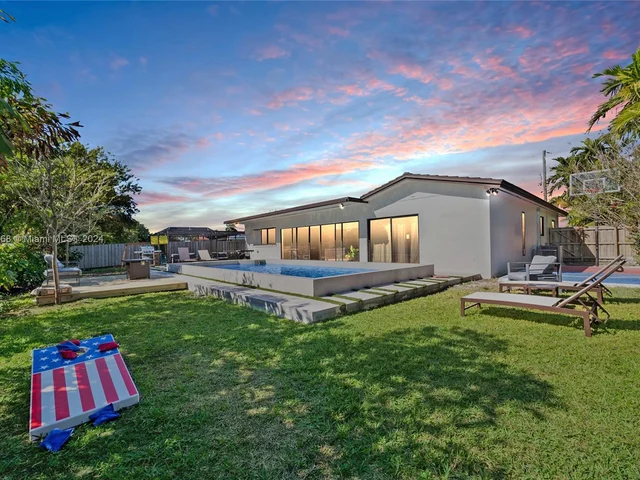 9720 SW 22nd St, Miami FL 33165