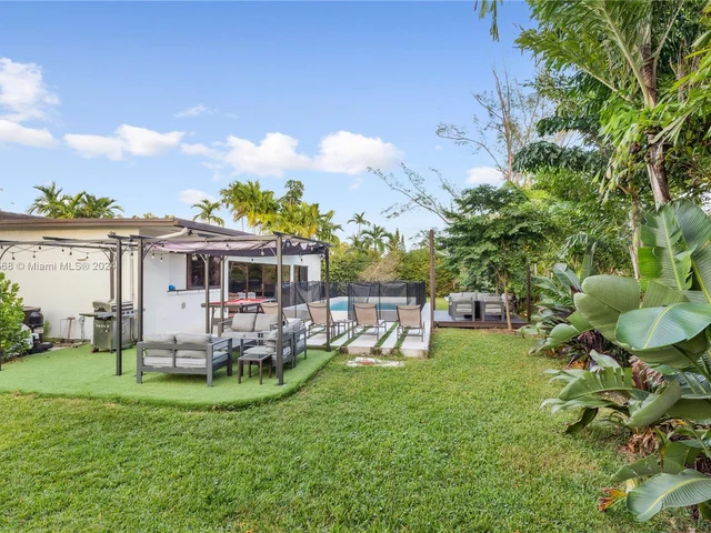 9720 SW 22nd St, Miami FL 33165