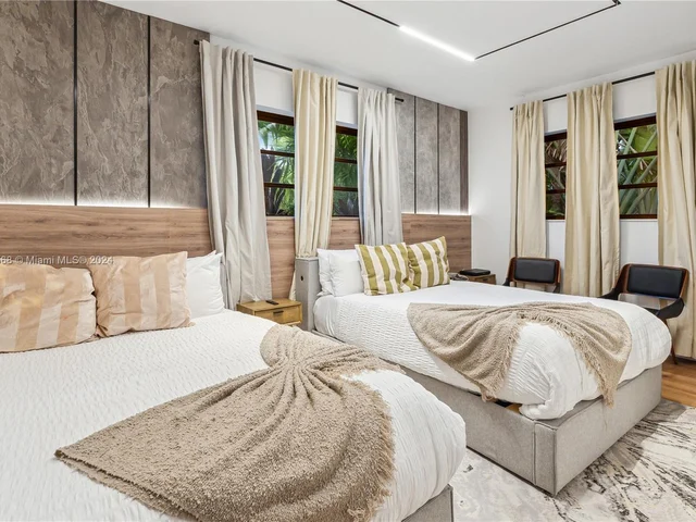 9720 SW 22nd St, Miami FL 33165