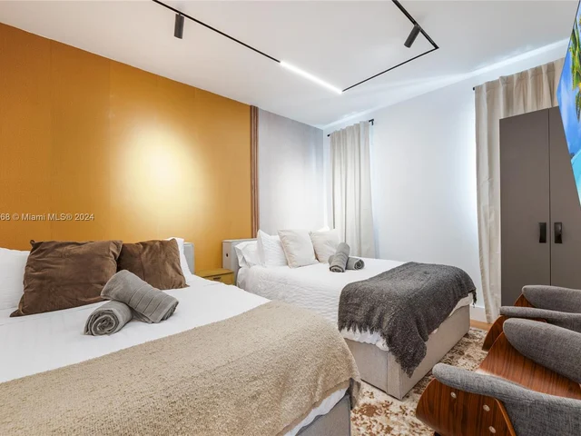 9720 SW 22nd St, Miami FL 33165