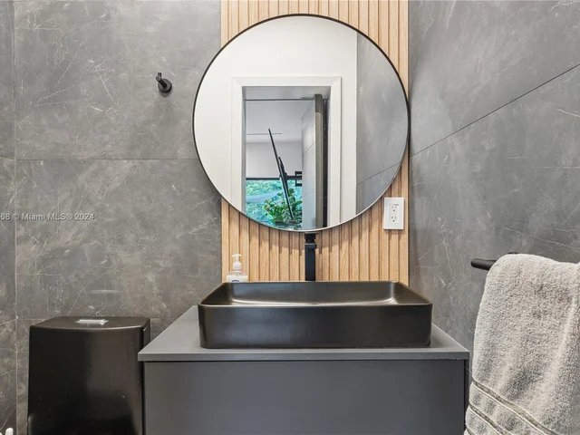 9720 SW 22nd St, Miami FL 33165