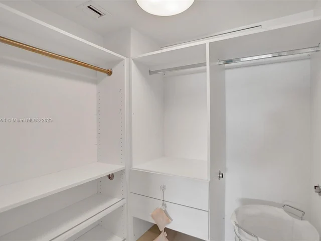 4201 COLLINS AV, Miami Beach FL 33140