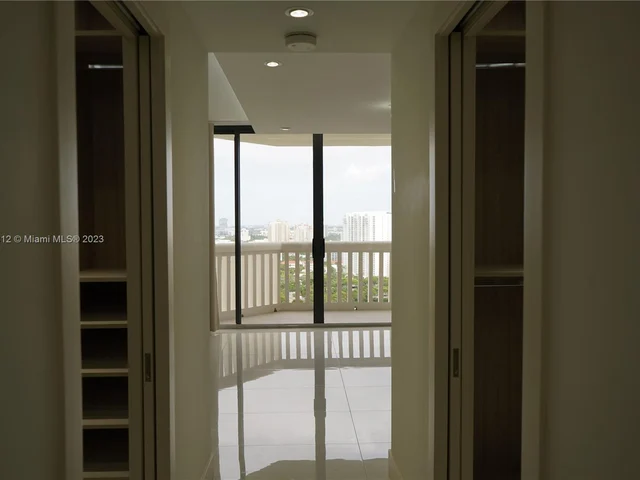 2000 Island Blvd # 2905, Aventura FL 33160