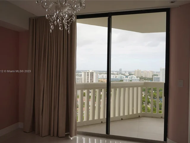 2000 Island Blvd # 2905, Aventura FL 33160