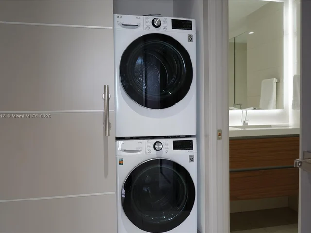 2000 Island Blvd # 2905, Aventura FL 33160