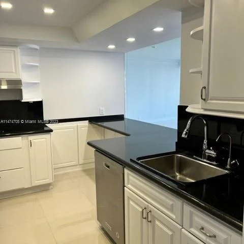 520 Brickell Key Dr # A902, Miami FL 33131