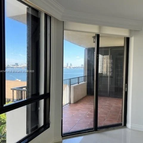 520 Brickell Key Dr # A902, Miami FL 33131