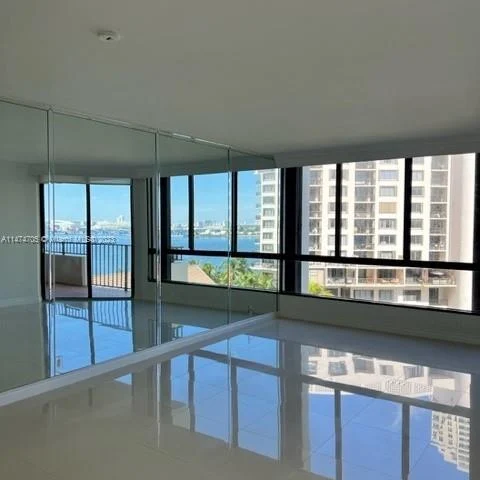 520 Brickell Key Dr # A902, Miami FL 33131