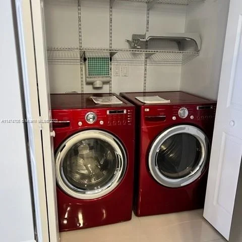 520 Brickell Key Dr # A902, Miami FL 33131